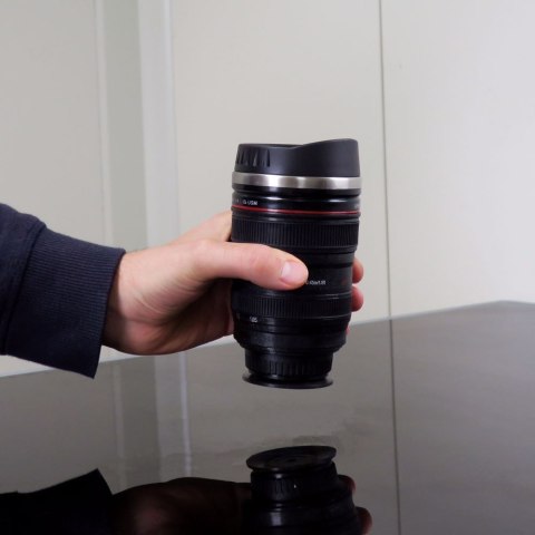 Antygrawitacyjny Kubek Obiektyw - Nietypowy Prezent dla Miłośników Fotografii