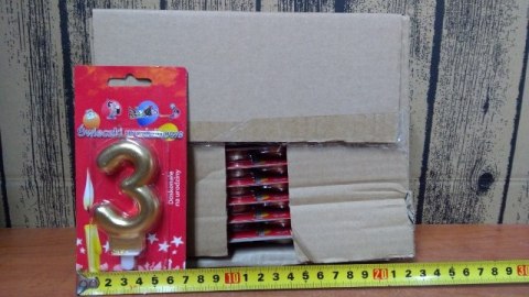 Świeczka 24szt. cyfra złota ,,3''