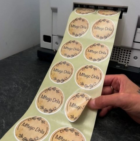 Naklejki 60 - te urodziny średnica 55 mm - 12szt