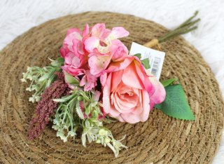 Bukiet mieszany RÓŻA, HORTENSJA wys. 32 cm, 5 łodyg w pęczku (2 kwiaty 7-6 cm) RÓŻOWY WT-191B