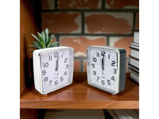 Budzik analogowy kwadratowy a5832