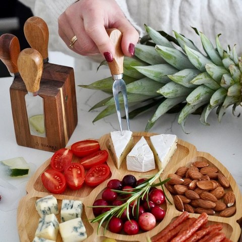 Drewniany półmisek dzielony do serwowania przekąsek Flower 25 x 1,6 cm