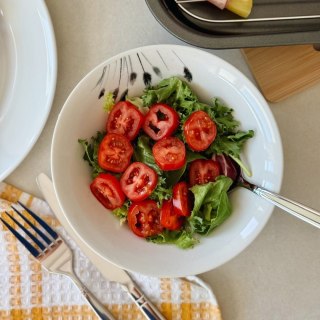 Miseczka do zup deserów i przekąsek salaterka porcelanowa na sałatkę Miskant 17,5 cm